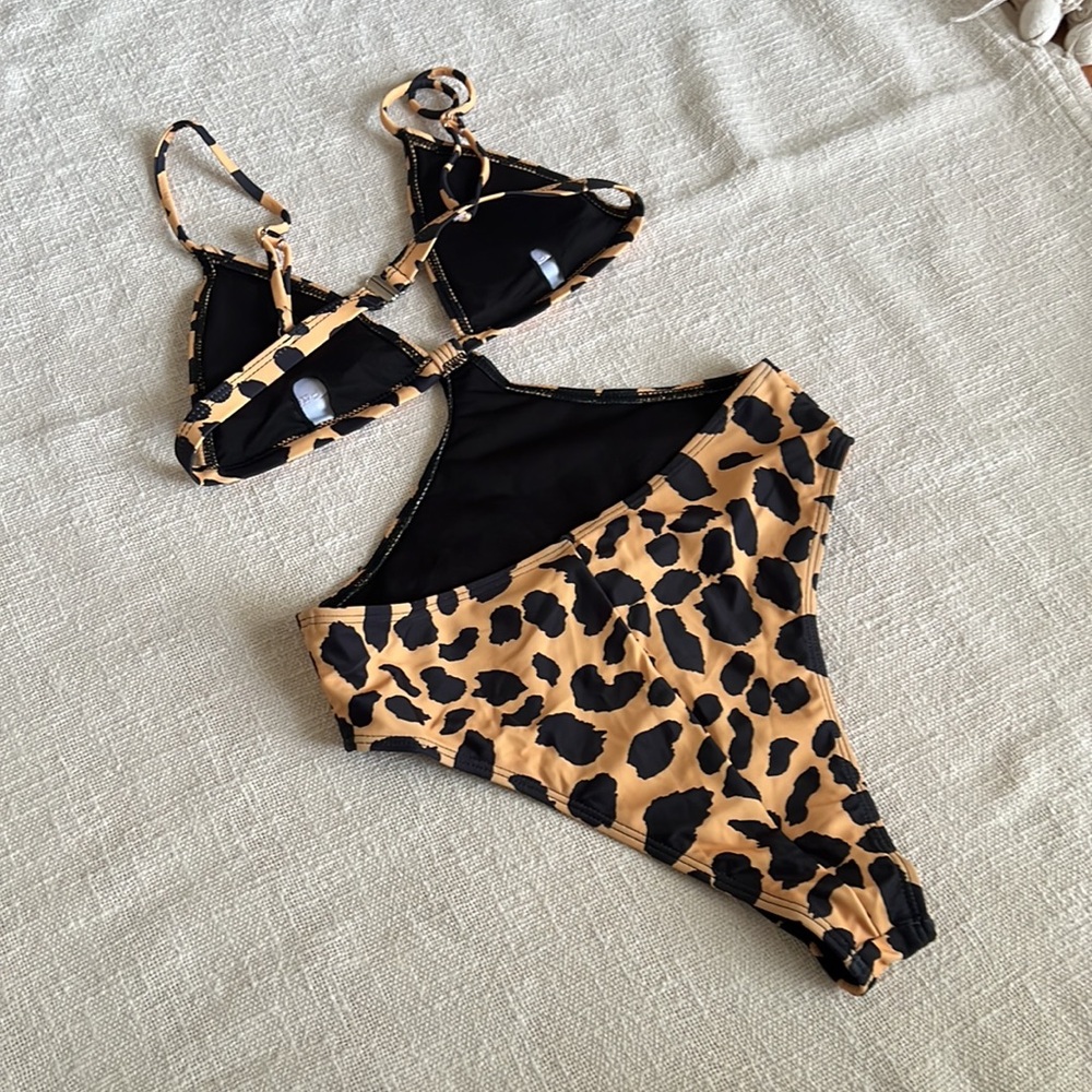 MATTE Collection Monokini - Picture 4 of 5